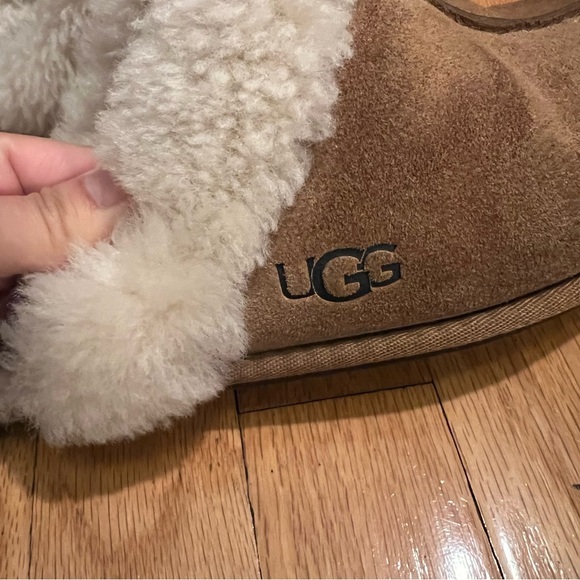 Ugg Scuffette Slipper in Chestnut size 9 - Picture 3 of 7